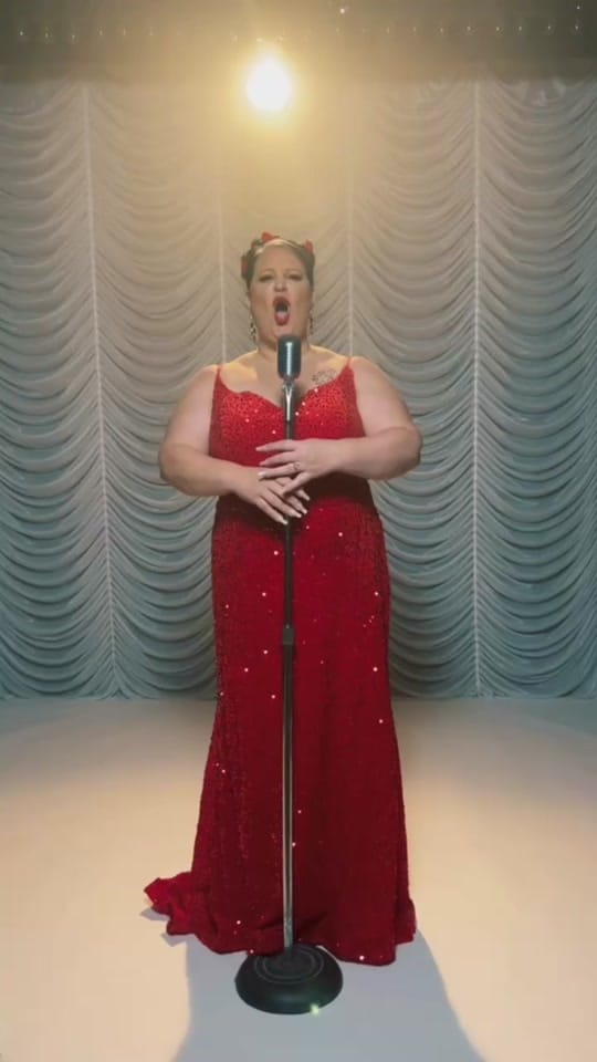 Post 6 by Sarah Potenza on TikTok (video)