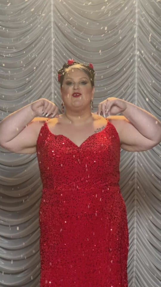 Post 10 by Sarah Potenza on TikTok (video)