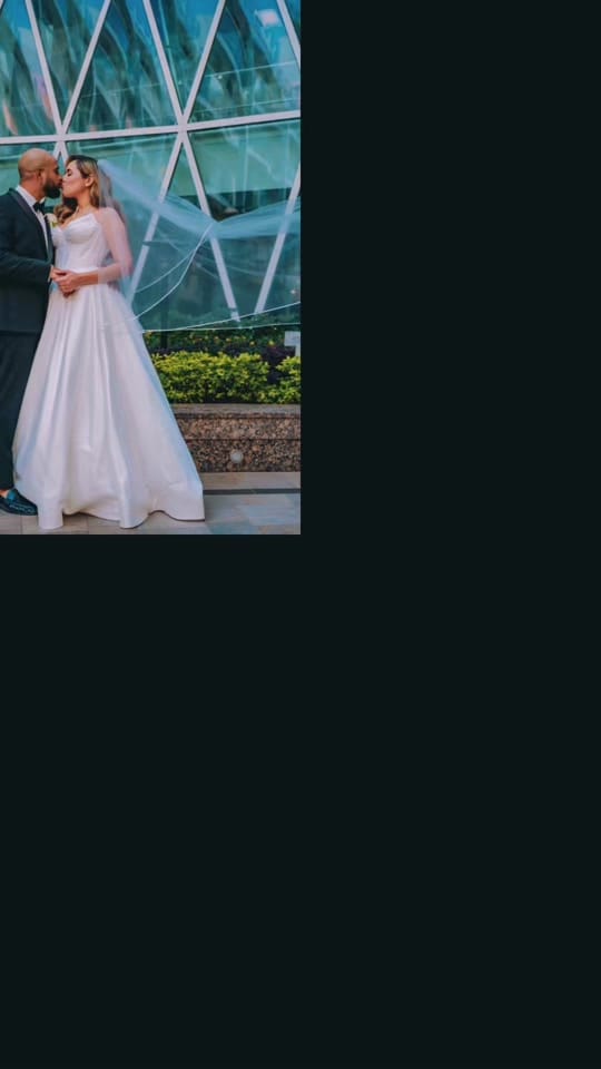 Post 2 by Beencurls 🐝 on TikTok (video)