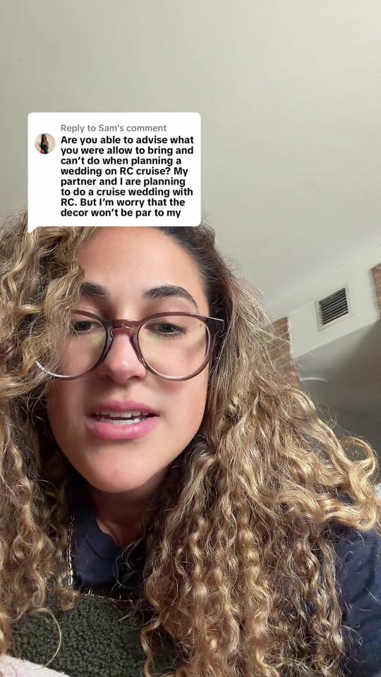 Post 4 by Beencurls 🐝 on TikTok (video)