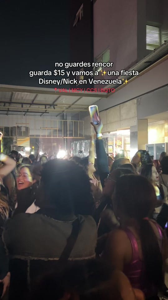 Post 1 by La Tarima Club on TikTok (video)