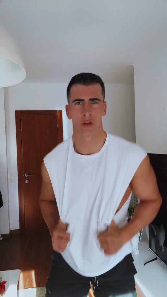 Post 6 by Daniel Sabariego on TikTok (video)
