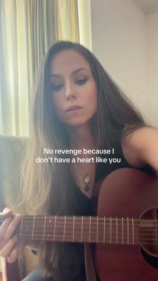 Post 4 by Ashley Sofia on TikTok (video)