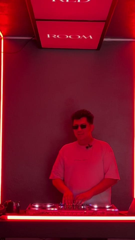 Post 7 by Ivan Red Dj on TikTok (video)