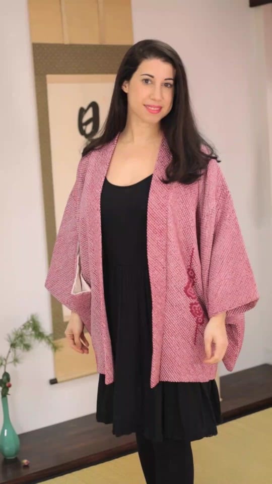 Post 10 by Minna no Kimono on TikTok (video)