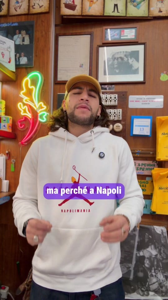 Post 10 by Napolimania on TikTok (video)
