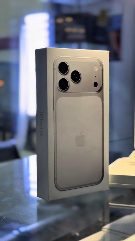 Post 3 by Bla Bla Store 📱 on TikTok (video)