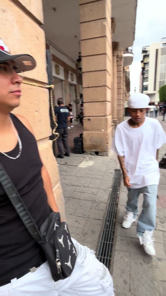 Post 8 by Reyes Del Barrio Barber Shop on TikTok (video)