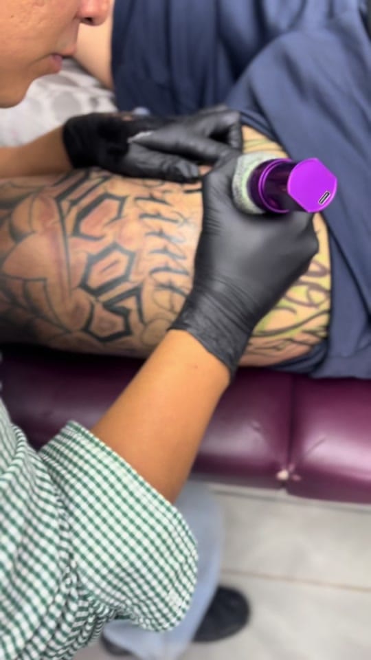 Post 6 by Reyes Del Barrio Barber Shop on TikTok (video)
