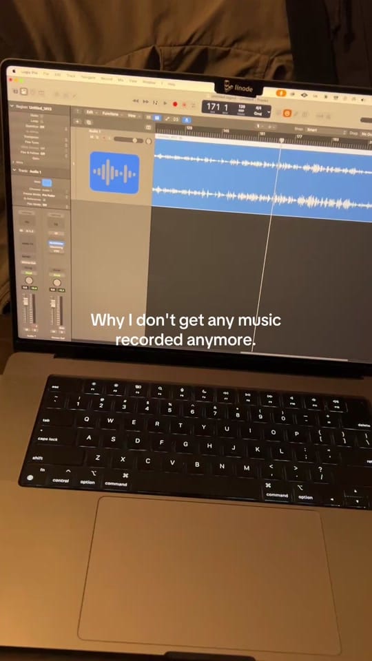 Post 10 by Vontmer on TikTok (video)