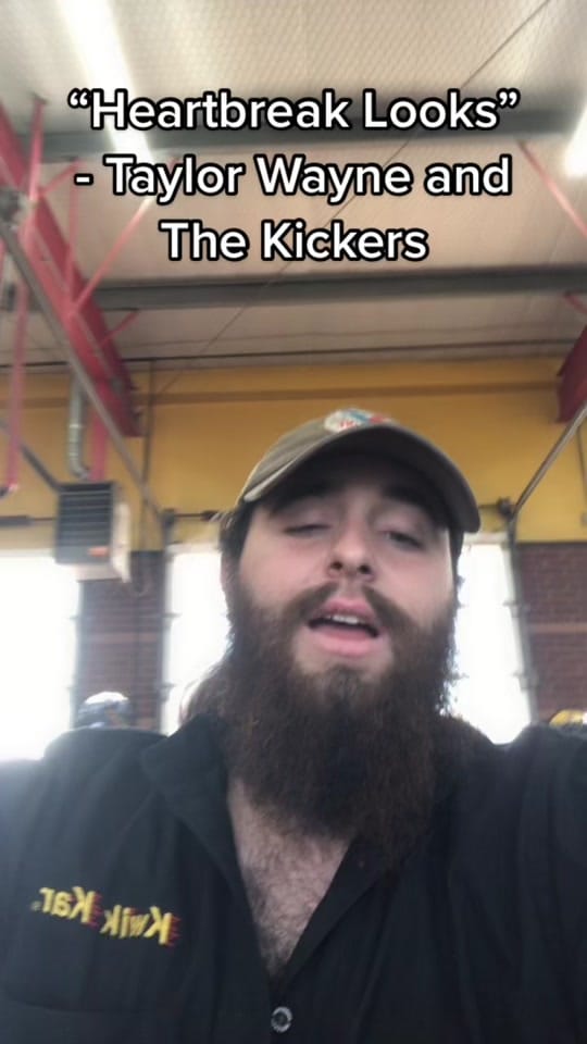 Post 10 by Gump on TikTok (video)