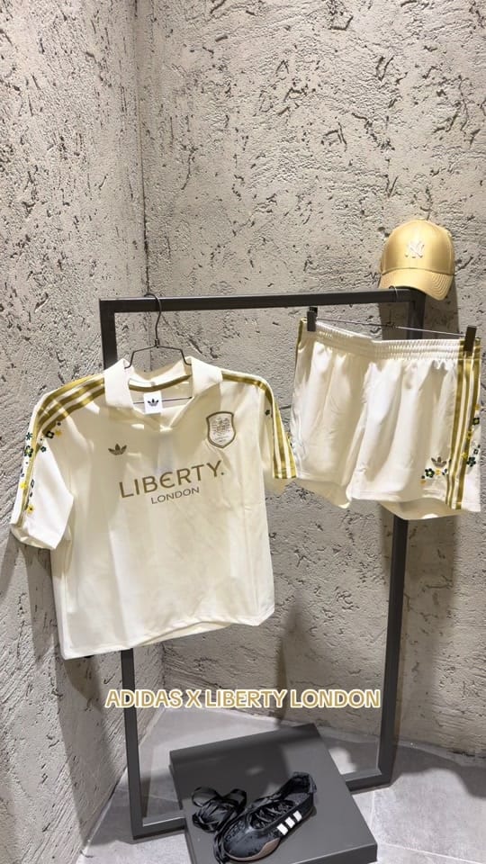 Post 1 by Global Store on TikTok (video)