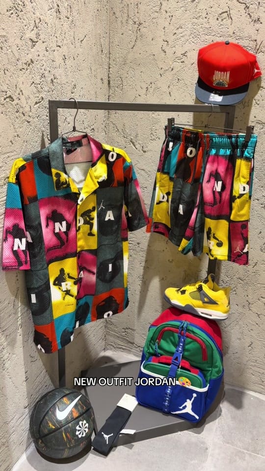 Post 5 by Global Store on TikTok (video)