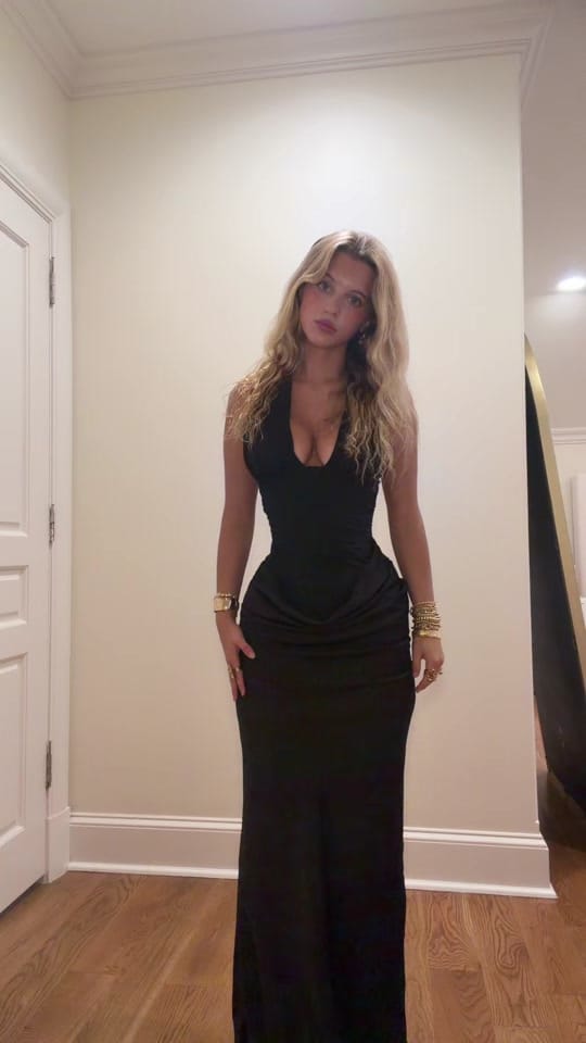 Post 7 by Juju on TikTok (video)
