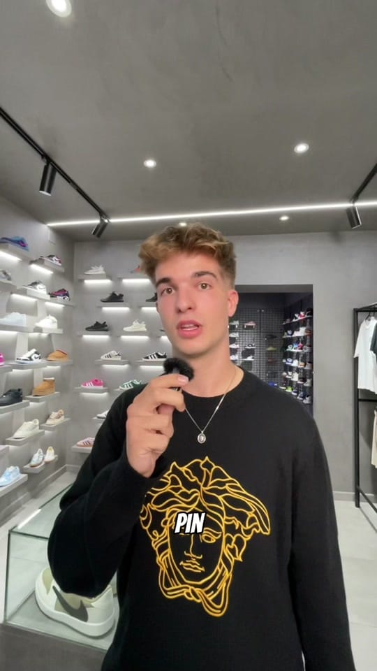 Post 10 by Uri Barcelona on TikTok (video)