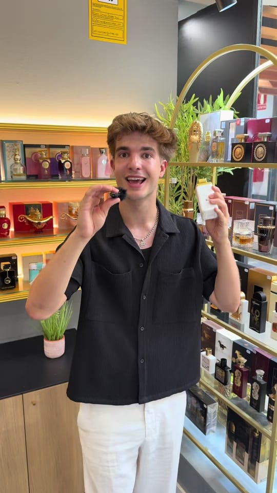 Post 5 by Uri Barcelona on TikTok (video)