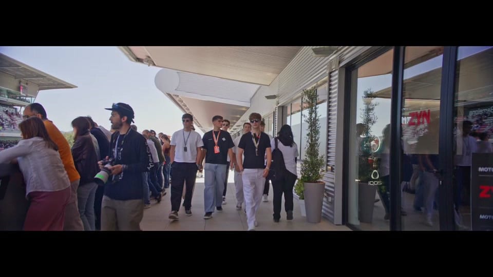 Post 2 by Uri Barcelona on TikTok (video)