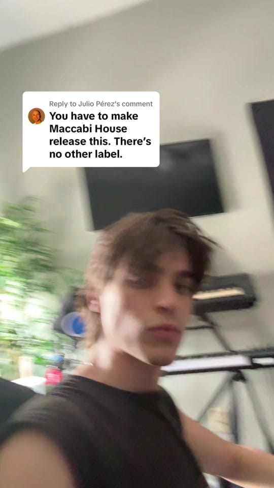 Post 8 by Eric Reyes on TikTok (video)