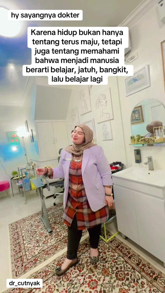 Post 3 by Dopamine12 on TikTok (video)