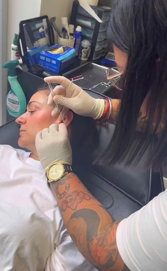 Post 9 by MejitanaPiercing on TikTok (video)