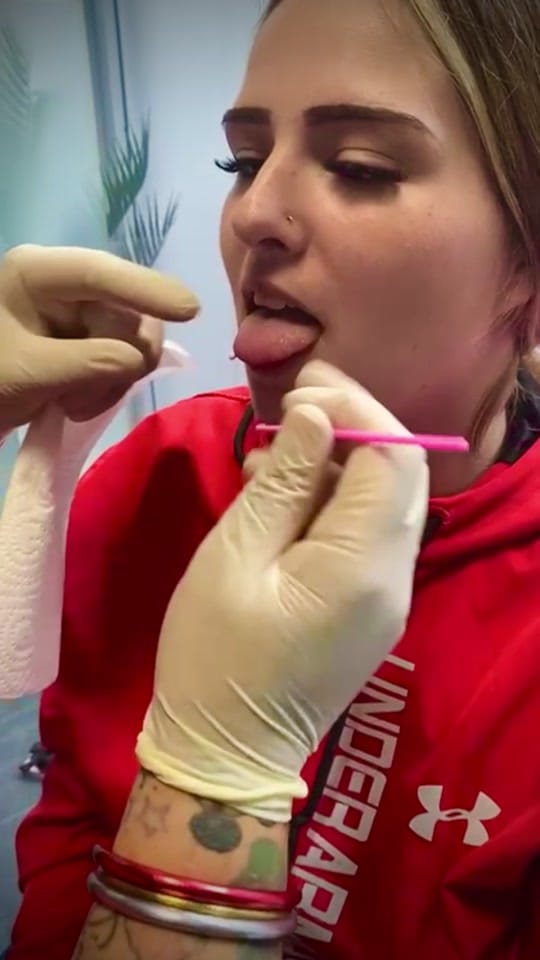 Post 4 by MejitanaPiercing on TikTok (video)