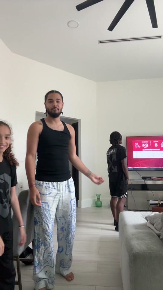 Post 1 by A. Tru on TikTok (video)