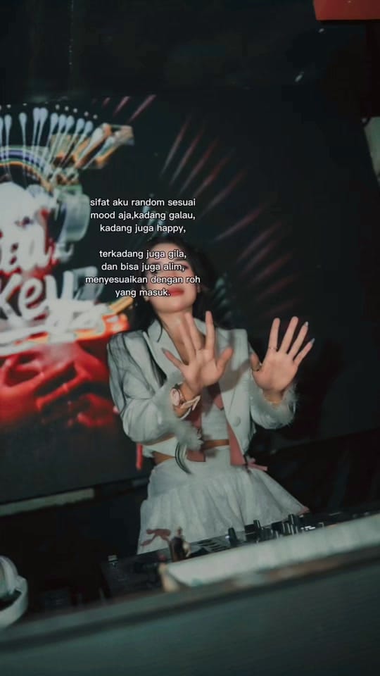 Post 3 by dj_aura12 on TikTok (video)