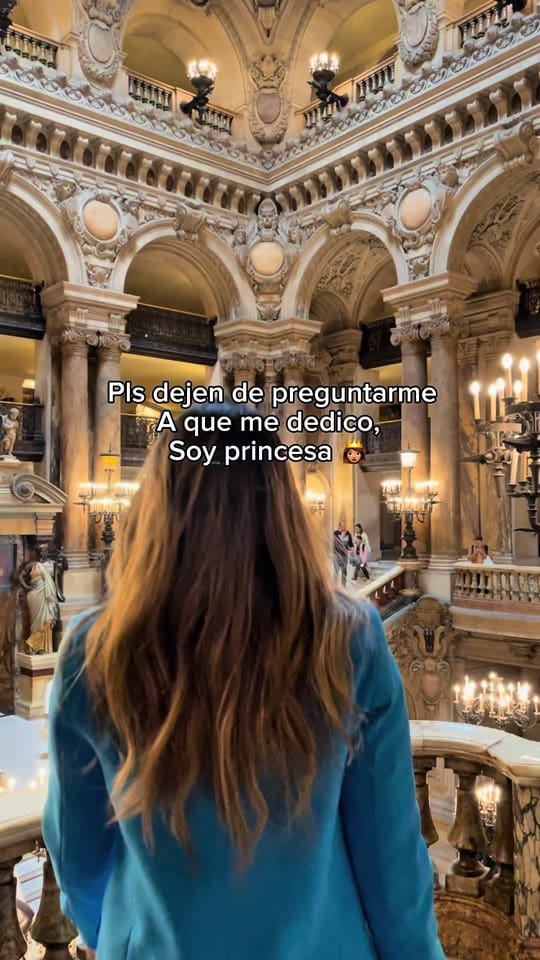 Post 2 by Carolina Hernández on TikTok (video)
