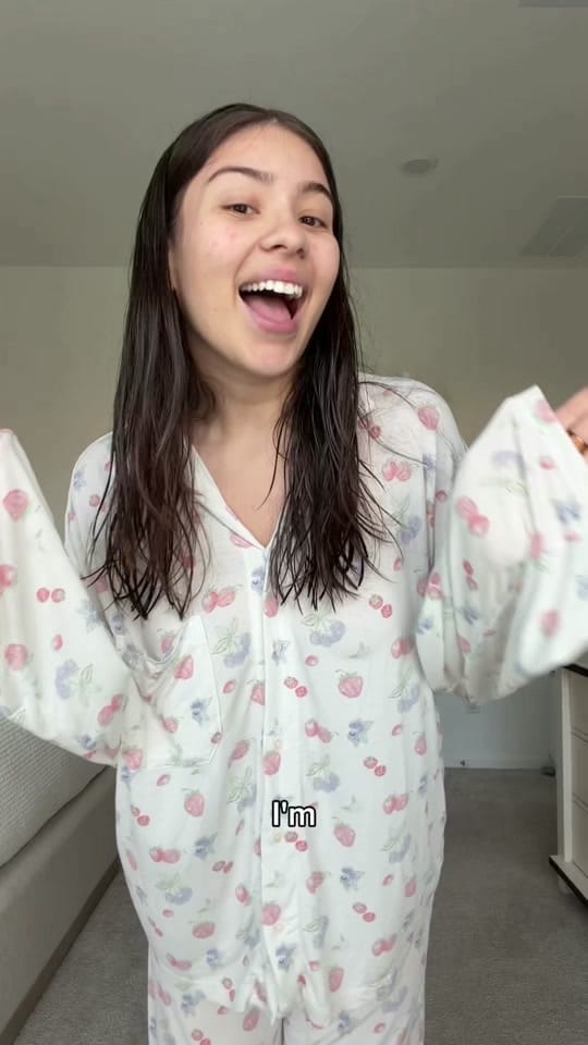 Post 9 by Valentina Damas on TikTok (video)