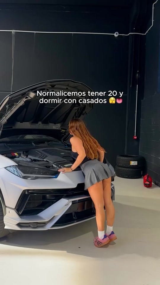 Post 6 by itsrebeccasanchezz on TikTok (video)