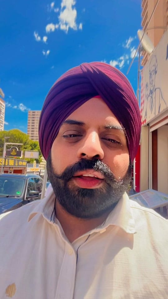 Post 7 by Saab Tung on TikTok (video)