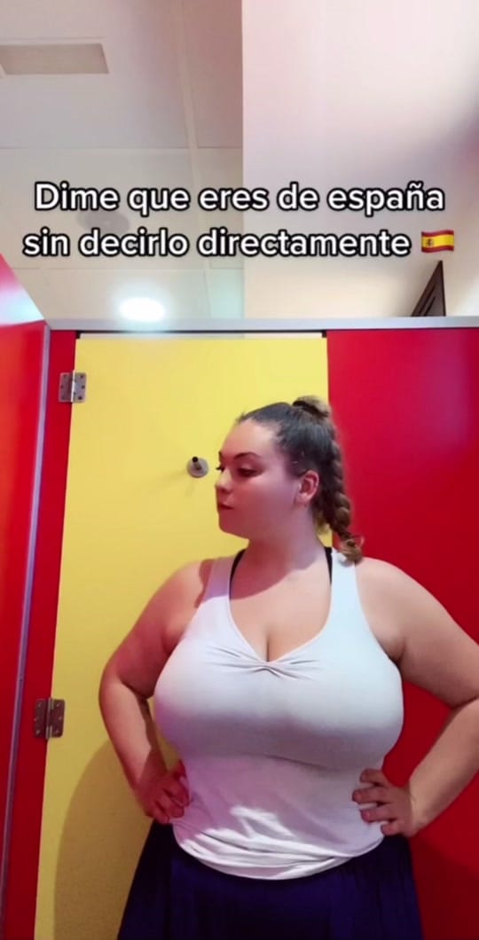 Post 4 by nataliamaquieira on TikTok (video)