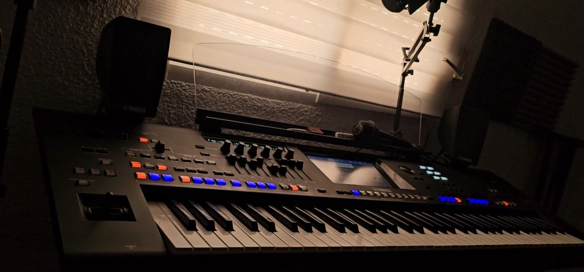 Post 7 by Luis Piano Cover on TikTok (video)