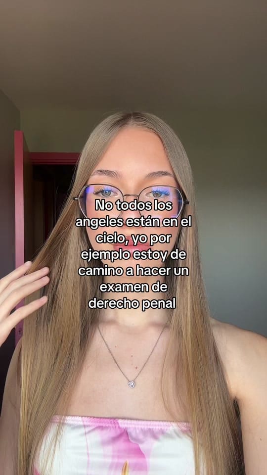 Post 8 by 𝐶𝑎𝑟𝑚𝑒𝑛🤍 on TikTok (video)
