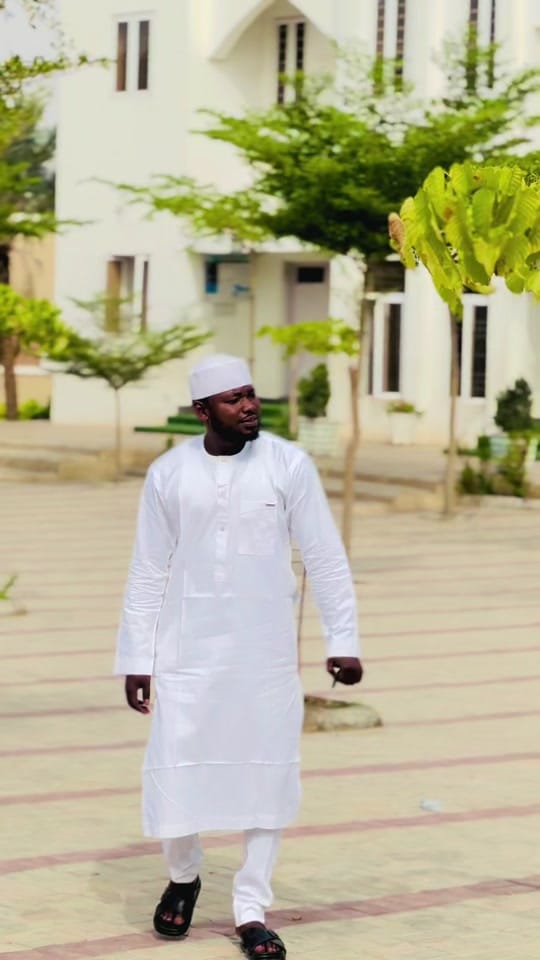 Post 2 by Dan_uxee on TikTok (video)