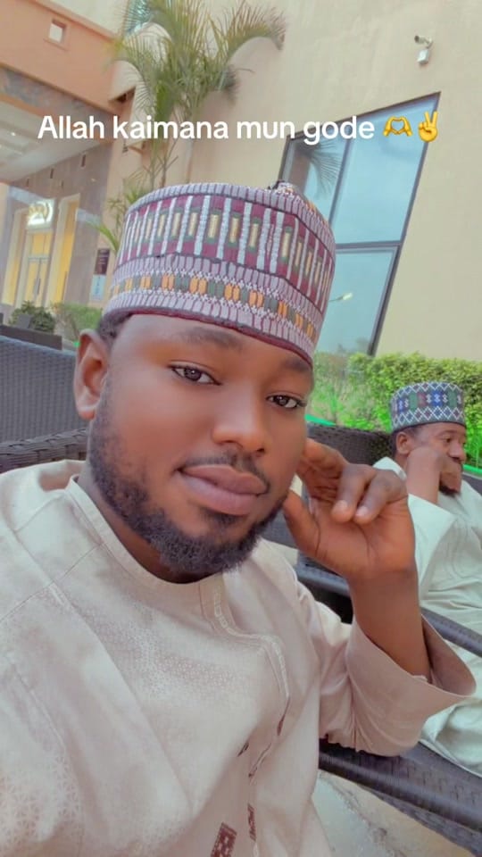 Post 1 by Dan_uxee on TikTok (video)