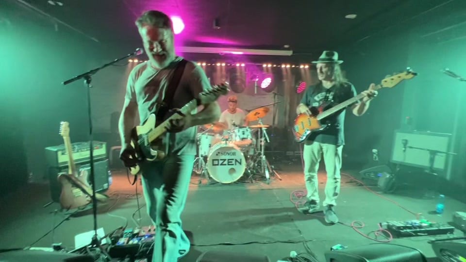 Post 1 by Lazer Lloyd on TikTok (video)