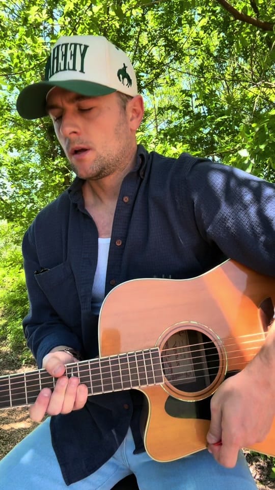 Post 8 by Derek Skelton on TikTok (video)