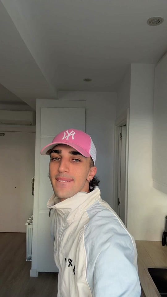 Post 7 by céro on TikTok (video)
