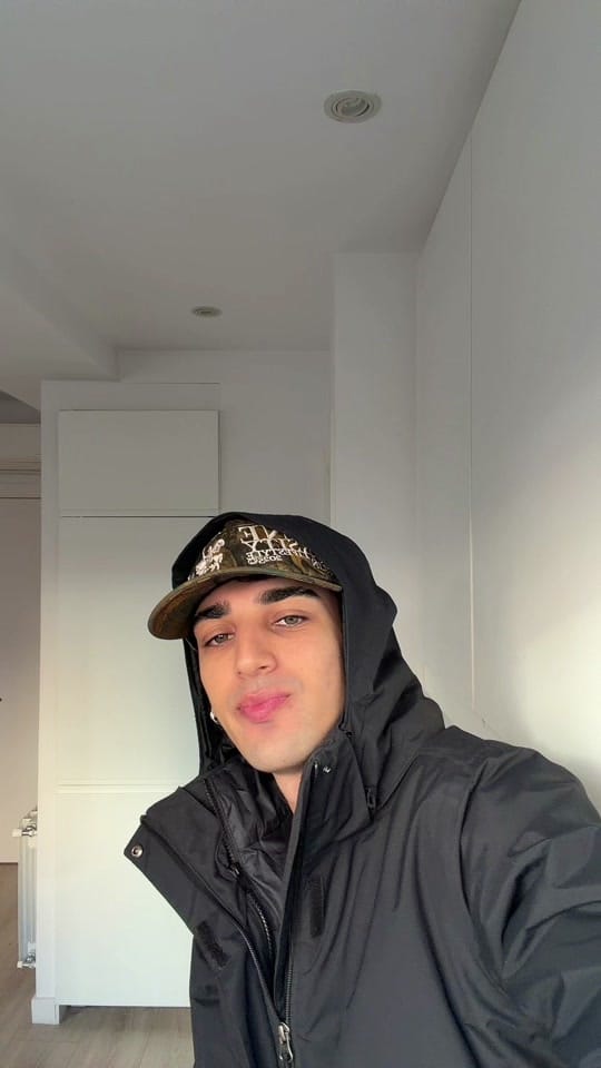 Post 4 by céro on TikTok (video)