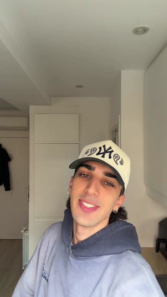 Post 3 by céro on TikTok (video)
