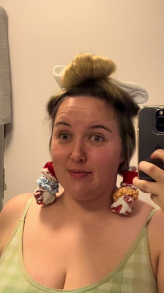 Post 4 by Holly Merrie 🌻 on TikTok (video)