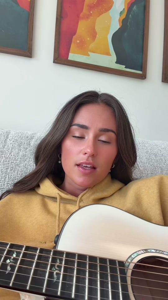 Post 1 by Justine Ewald on TikTok (video)