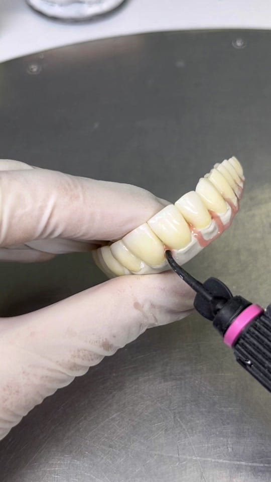 Post 2 by Laboratorio Dentalab3D on TikTok (video)
