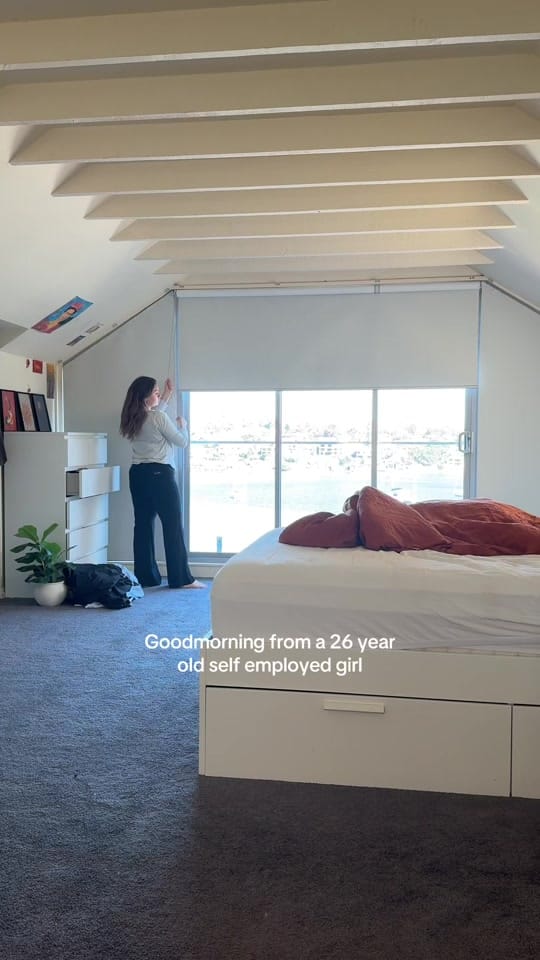 Post 2 by Claudia on TikTok (video)