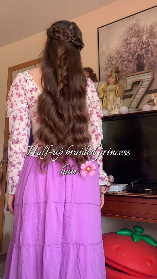 Post 6 by Zella on TikTok (video)