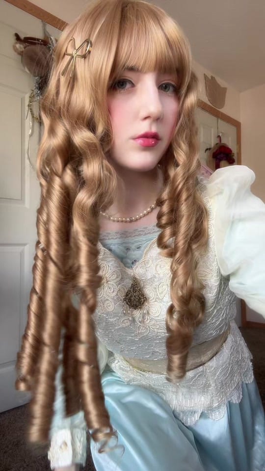 Post 8 by Zella on TikTok (video)
