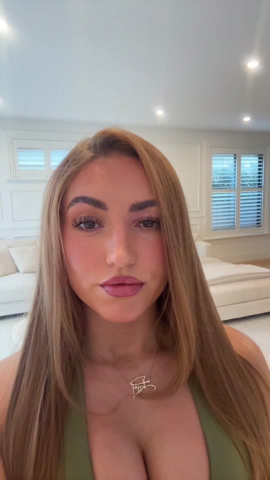 Post 3 by poppycanny on TikTok (video)