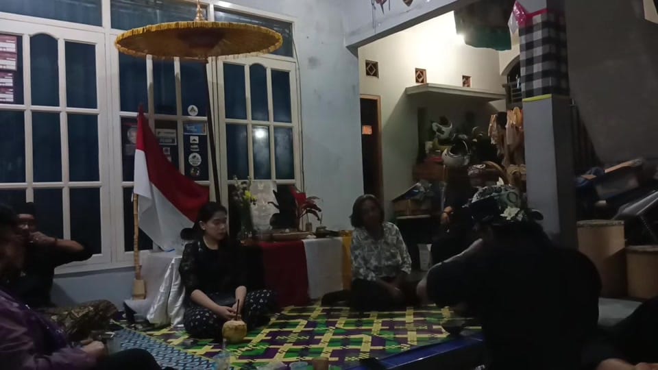 Post 2 by Nim EL d'Bandros on TikTok (video)