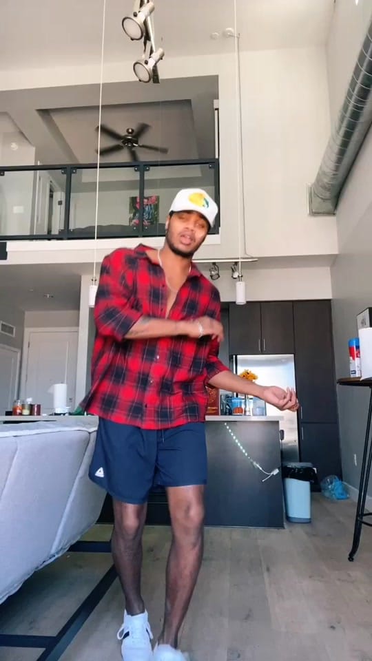 Post 1 by Derek Hancock on TikTok (video)